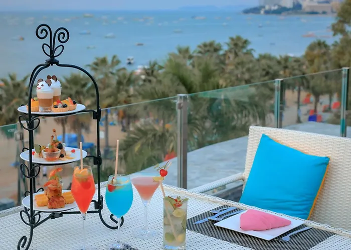 Wave Hotel Pattaya